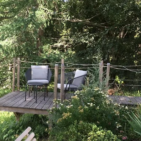 65 Деревянный коттедж